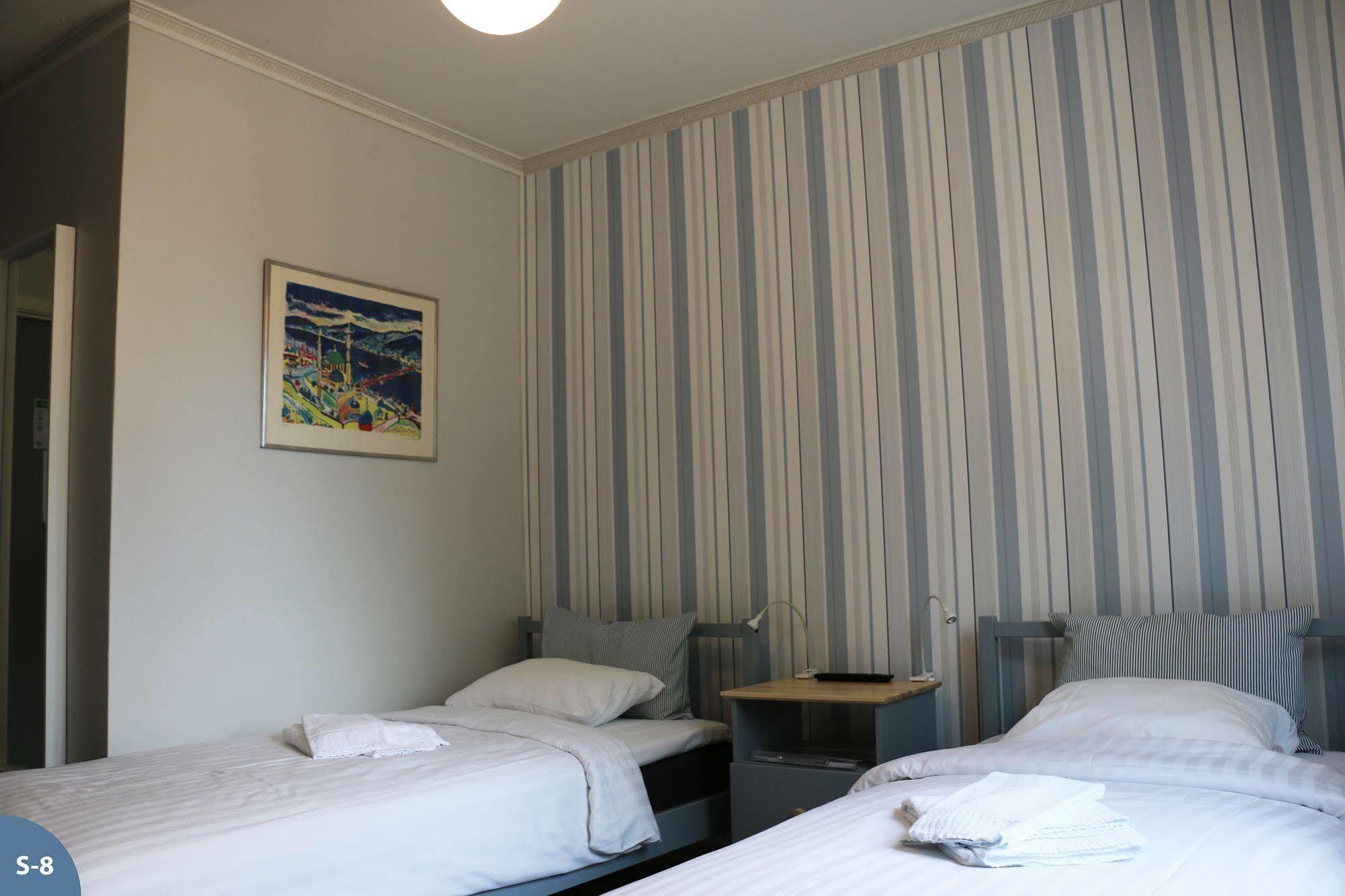 Svefi Vandrarhem - Hostel ハパランダ エクステリア 写真