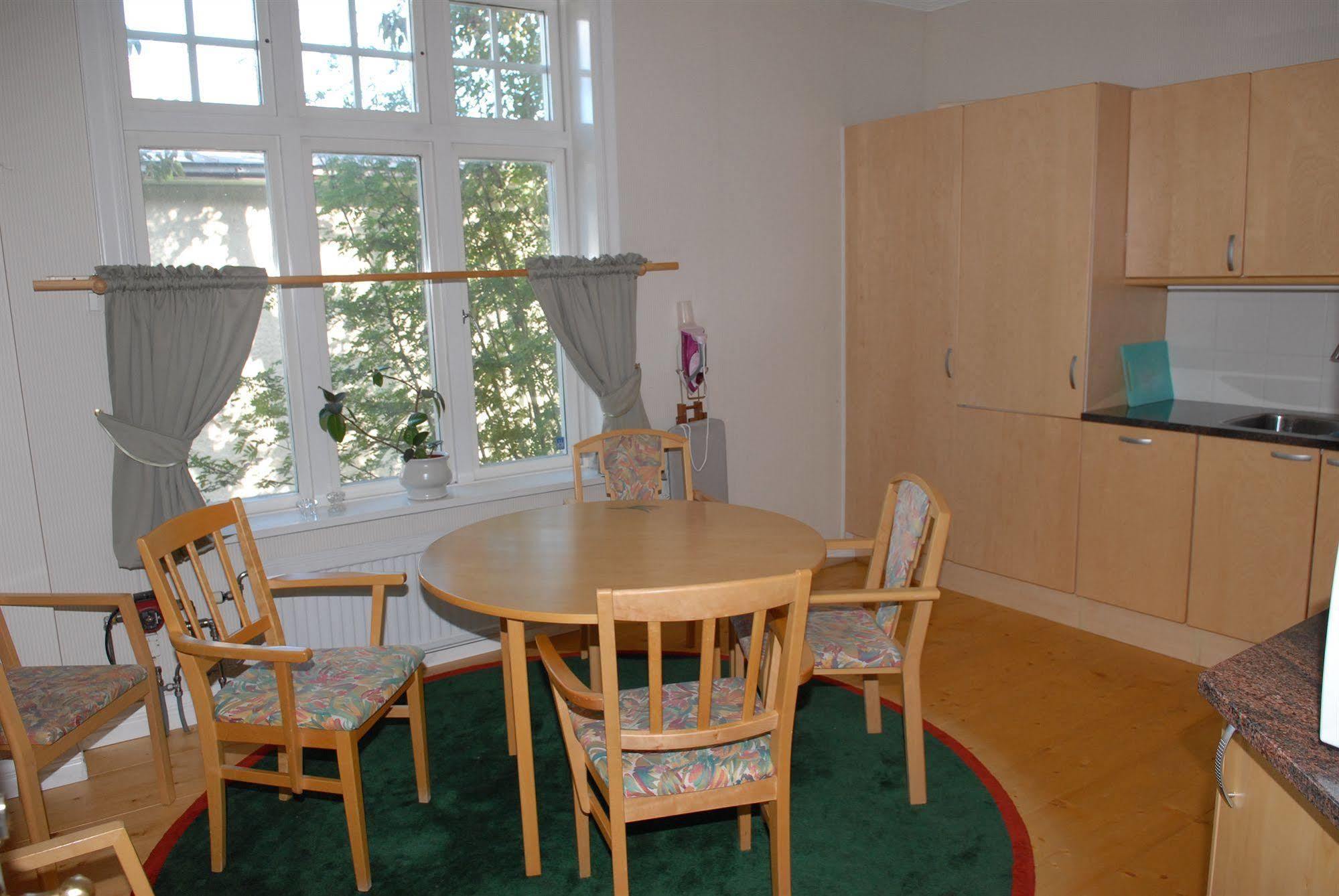 Svefi Vandrarhem - Hostel ハパランダ エクステリア 写真
